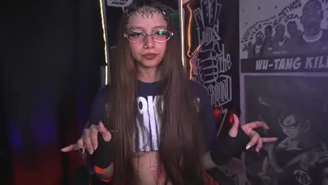 Snapshot of elle_uwu chatting on June 23, 11:58 pm follow me on instagram . online show from June 23, 11:58 pm