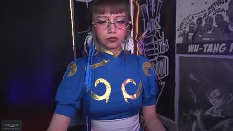 Snapshot of elle_uwu chatting on July 21, 3:25 pm follow me on instagram . online show from July 21, 3:25 pm