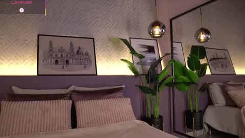 Elle Diane online show from April 22, 10:44 pm