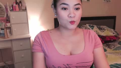 Snapshot of elleelle123 chatting on December 2, 11:45 am Ann online show from December 2, 11:45 am