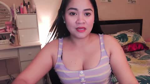 Snapshot of elleelle123 chatting on December 4, 12:36 pm Ann online show from December 4, 12:36 pm