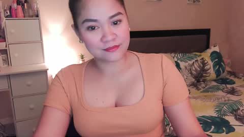 Snapshot of elleelle123 chatting on December 5, 1:06 pm Ann online show from December 5, 1:06 pm