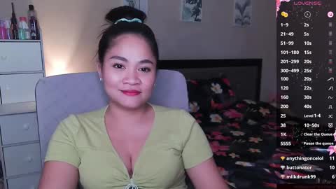Snapshot of elleelle123 chatting on December 15, 3:20 pm Ann online show from December 15, 3:20 pm