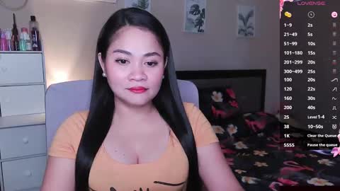Snapshot of elleelle123 chatting on December 16, 1:53 am Ann online show from December 16, 1:53 am