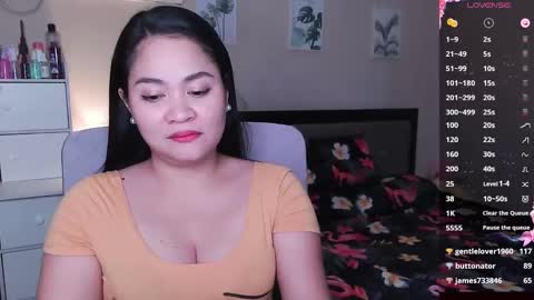 Snapshot of elleelle123 chatting on December 16, 4:55 am Ann online show from December 16, 4:55 am