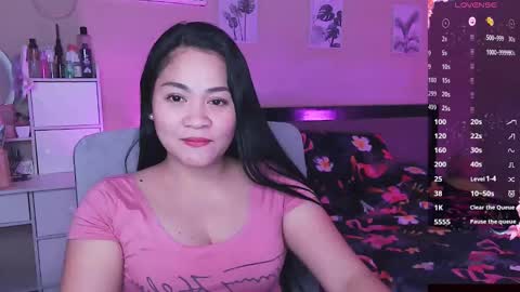 Snapshot of elleelle123 chatting on December 20, 3:03 am Ann online show from December 20, 3:03 am