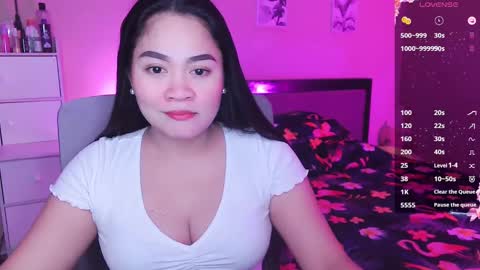 Snapshot of elleelle123 chatting on December 26, 12:49 pm Ann online show from December 26, 12:49 pm