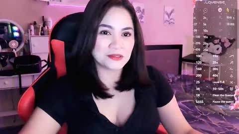 Snapshot of elleelle123 chatting on January 7, 12:24 am Ann online show from January 7, 12:24 am