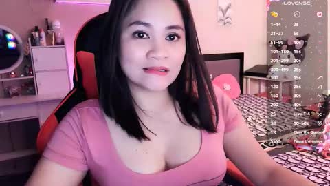 Snapshot of elleelle123 chatting on January 15, 1:54 am Ann online show from January 15, 1:54 am