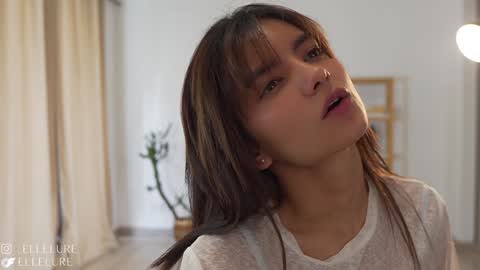 Snapshot of ellelure_ chatting on January 20, 8:50 pm Linda Restrepo online show from January 20, 8:50 pm