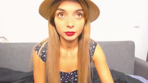 ellen_flow online show from December 4, 8:29 pm