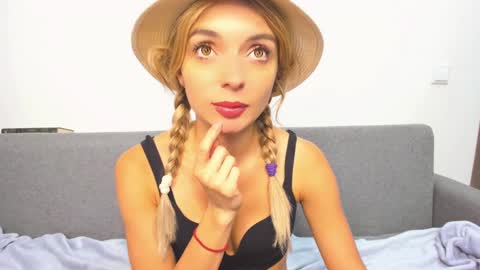 ellen_flow online show from February 2, 11:21 pm