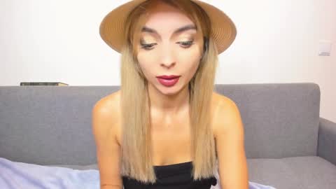 ellen_flow online show from February 9, 12:17 am