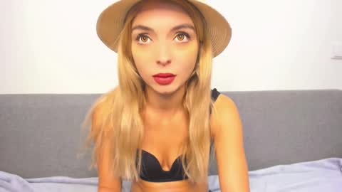 ellen_flow online show from February 15, 7:06 pm