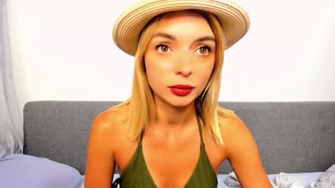 ellen_flow online show from September 16, 7:15 pm