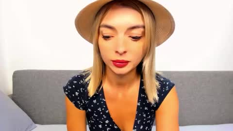 ellen_flow online show from September 19, 8:09 pm