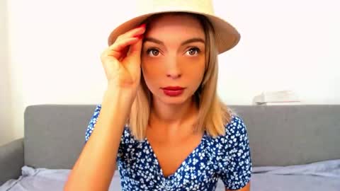 ellen_flow online show from October 11, 12:15 pm