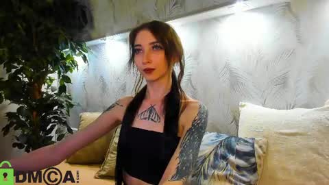 Snapshot of ellen_hops chatting on June 21, 12:24 am Ellen online show from June 21, 12:24 am