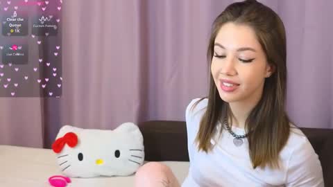 Snapshot of ellie_miller_ chatting on October 1, 7:42 pm ellie online show from October 1, 7:42 pm