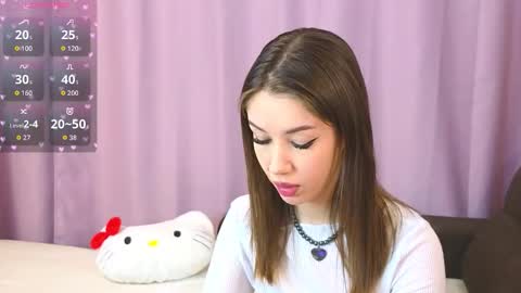 Snapshot of ellie_miller_ chatting on November 22, 9:03 pm ellie online show from November 22, 9:03 pm