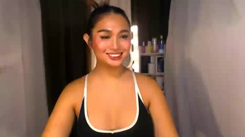 ellie online show from June 17, 6:42 pm