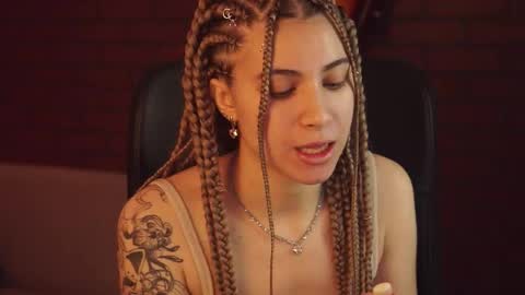 elliecutes online show from February 11, 5:26 am