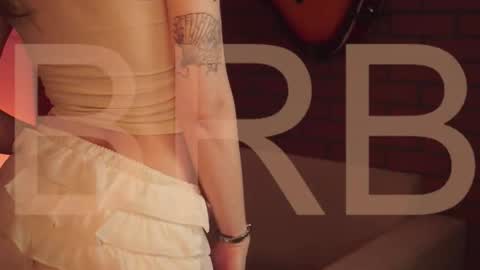 elliecutes online show from September 14, 8:13 am