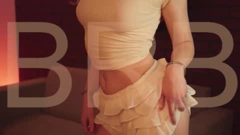 elliecutes online show from September 15, 5:18 am