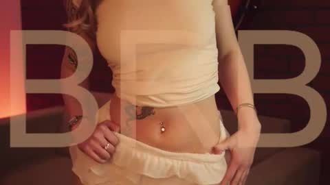 elliecutes online show from October 13, 5:07 am