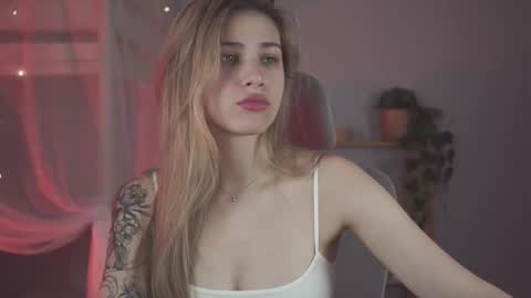 elliecutes online show from November 22, 8:57 am