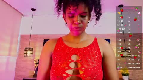 elliee_alves online show from May 4, 6:26 pm