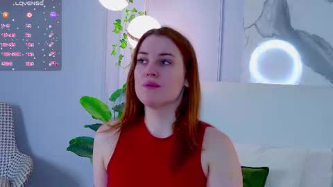 Snapshot of elliegarson__ chatting on July 24, 6:06 pm elliegarson__ online show from July 24, 6:06 pm