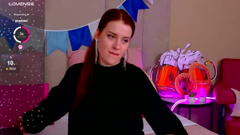 EllieLarson online show from September 27, 6:13 pm