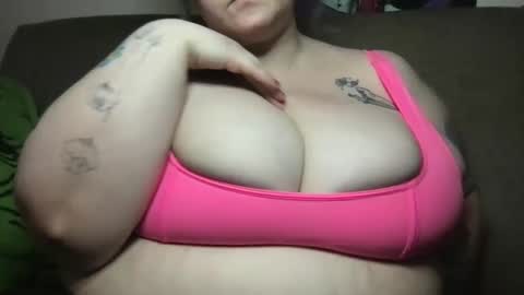 Ellie Louise online show from February 22, 11:03 pm