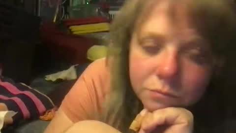 Ellie Louise online show from October 22, 9:47 pm