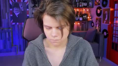 Snapshot of elliemurler chatting on September 25, 9:02 am elliemurler online show from September 25, 9:02 am