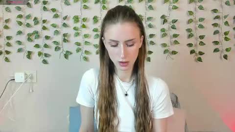 ellierough online show from June 18, 4:24 am