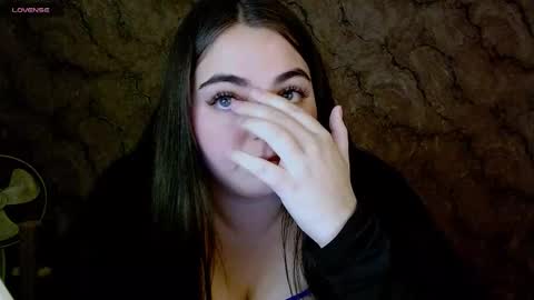 Ellie online show from September 29, 4:01 pm