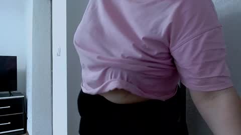 Ellie online show from April 7, 7:31 am