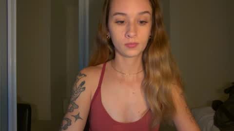 Snapshot of elliexoxoa chatting on June 29, 7:14 am elliexoxoa online show from June 29, 7:14 am