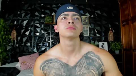 Elloit Colton online show from June 13, 10:51 pm