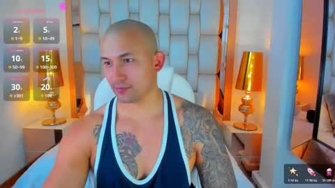 E L L I O T    V E L E Z online show from February 20, 8:20 pm