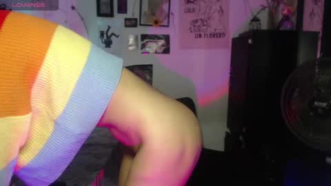 Snapshot of ellis_flowers chatting on October 27, 10:14 pm . online show from October 27, 10:14 pm