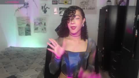 Snapshot of ellis_flowers chatting on November 16, 6:35 pm . online show from November 16, 6:35 pm