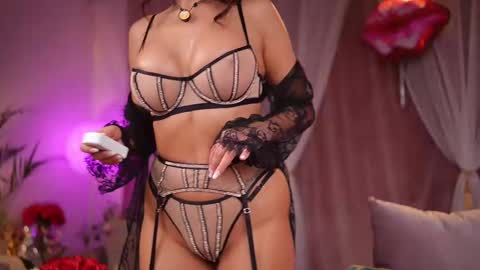 Snapshot of ellismeow chatting on February 14, 8:37 pm Ellis online show from February 14, 8:37 pm