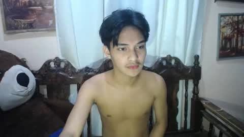 Snapshot of ellorrey chatting on December 4, 5:55 pm ELLORREY online show from December 4, 5:55 pm