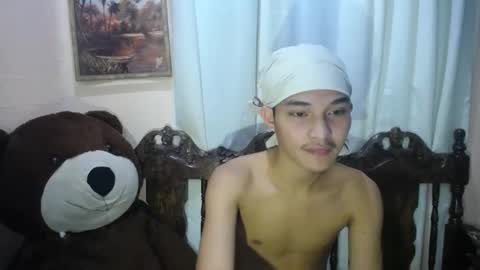 Snapshot of ellorrey chatting on December 5, 9:28 am ELLORREY online show from December 5, 9:28 am