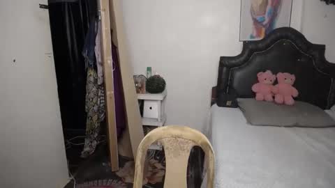 ELLORREY online show from March 2, 9:05 am