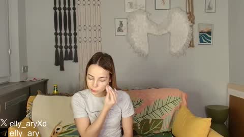 elly_ary online show from December 17, 9:21 pm