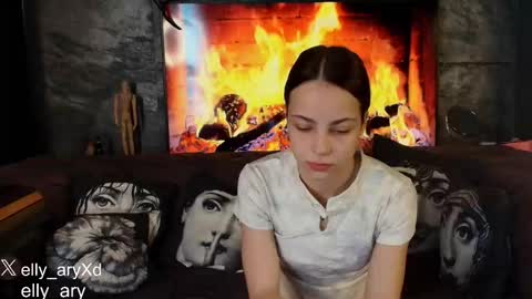 elly_ary online show from February 20, 12:29 am